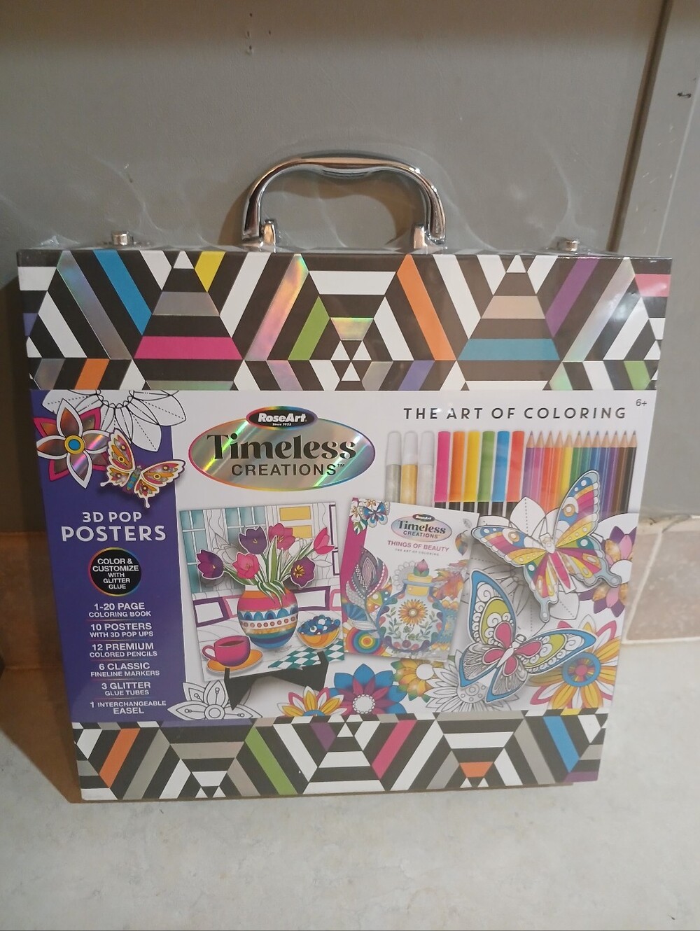 NIB -  RoseArt Timeless Creations 3D Pop Posters Art Case is a 52-piece kit